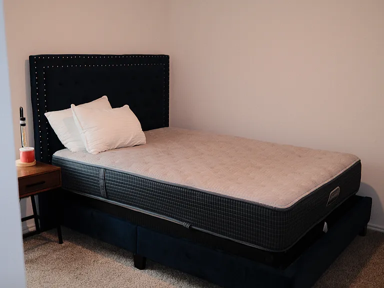 Right Second floor Guestroom, Comes with Queen bed and bedframe