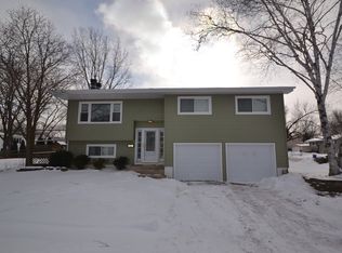 137 N Lambert Rd, Bensenville, IL 60137