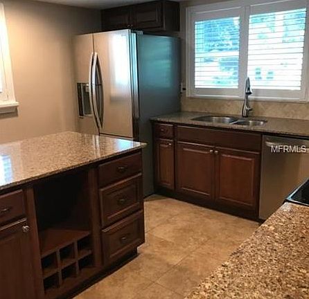 5th image of 1751 E Groveleaf Ave
