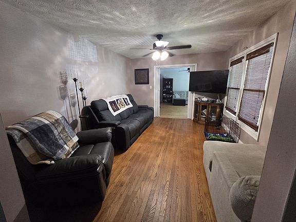 4th image of 107 Embassy Dr