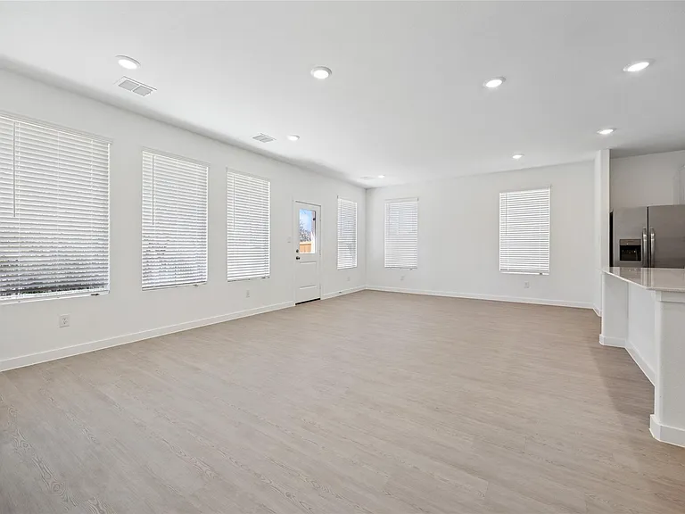 10013 Warlander Dr — Photo 11