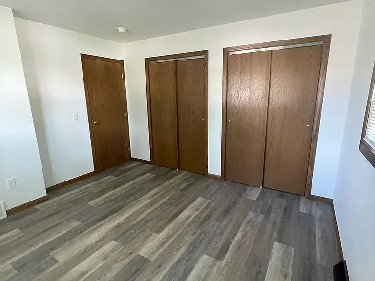 2218 W Wall St — Photo 6