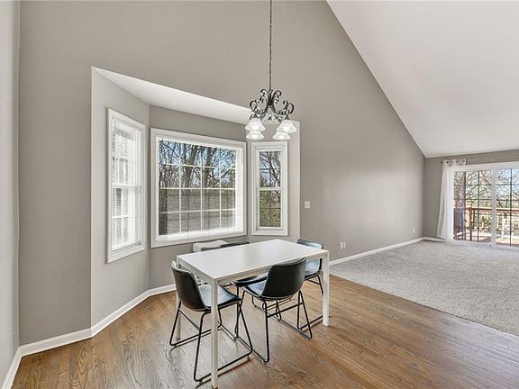5th image of 3402 Kempton Ct