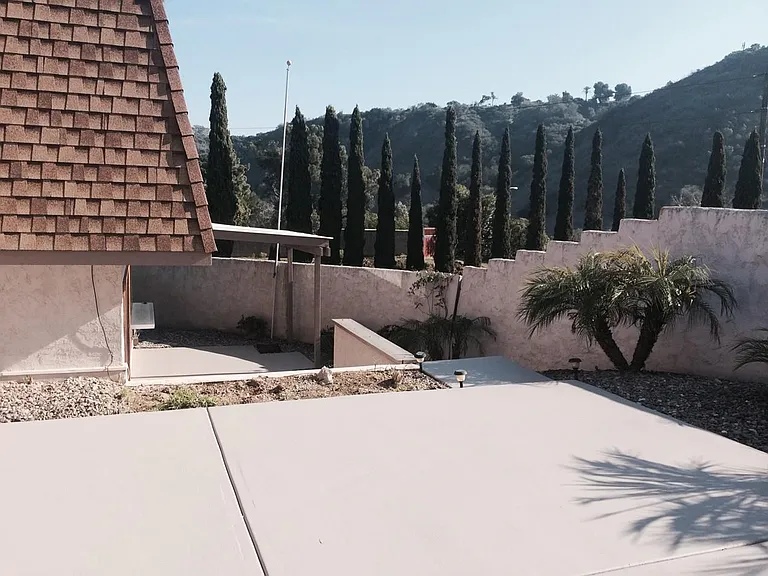 5240 Bloch St — Photo 6