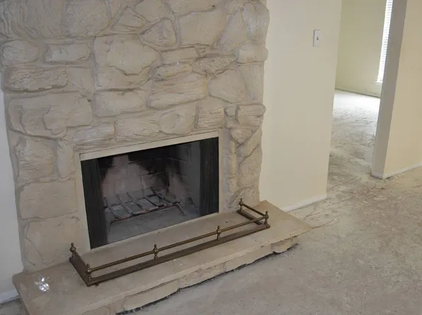 10650 Steppington Dr #219, Dallas, TX 75230