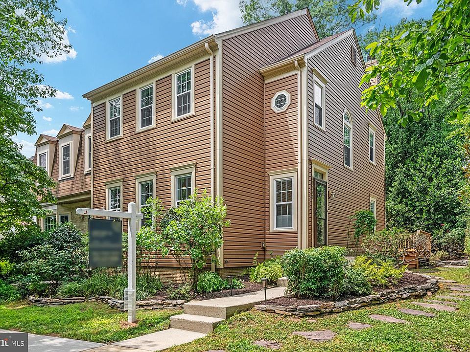 1st image of 11980 Sentinel Point Ct