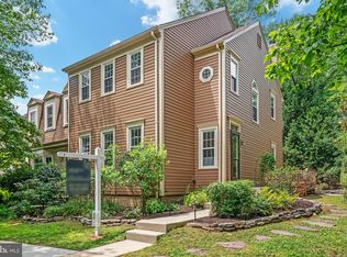 11980 Sentinel Point Ct, Reston, VA 20191