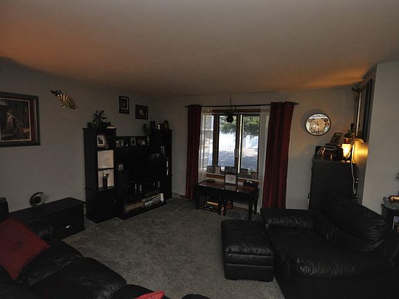4th image of 2005 Hilltop Dr