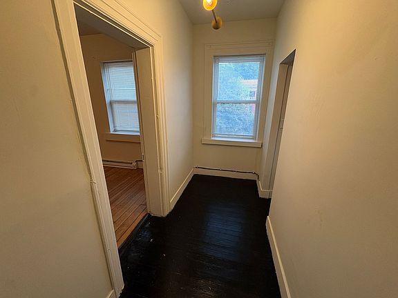 3rd image of 2711 Indiana Ave #2