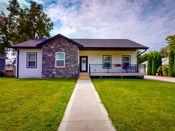 1202 Vine St, Dallas Center, IA 50063