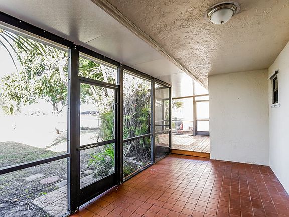 4th image of 10849 NW 23rd Ct