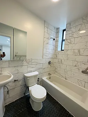 Rented by Sassouni Management | media 5