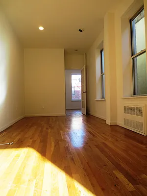 Rented by Waverly Realty Associates | media 6