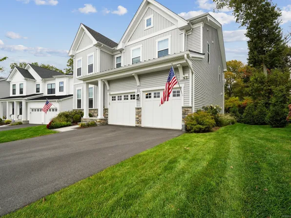 33 Enclave Drive #33, Trumbull, CT 06611