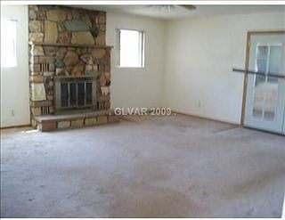 2nd image of 981 Betty Ln