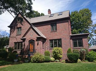 39 Greaton Rd, West Roxbury, MA 02132