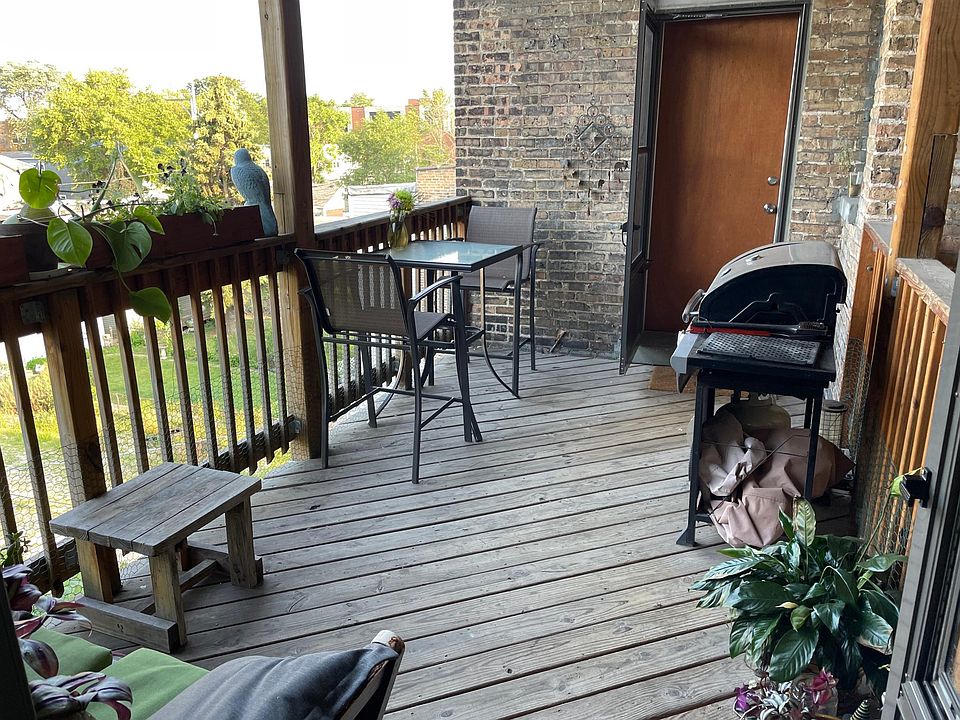 2nd image of 2057 N Albany Ave #2N
