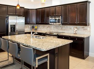 2921 Cascada Isles Way, Hollywood, FL 33024
