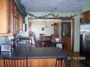 117 Chestnut Rd, Seven Hills, OH 44131