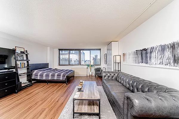 1st image of 376 Broadway APT 18G