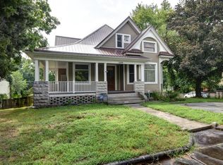 1229 S Garrison Ave, Carthage, MO 64836