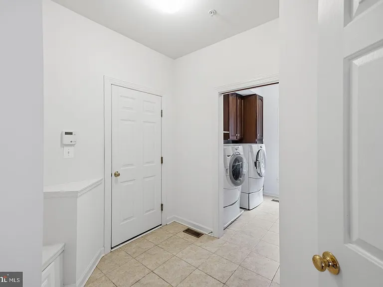 14140 Seneca Rd — Photo 39