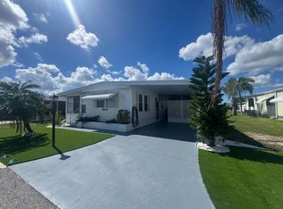 2843 Palm Lake Dr, Sarasota, FL 34234