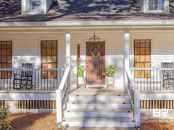 5th image of 608 Ridgewood Dr