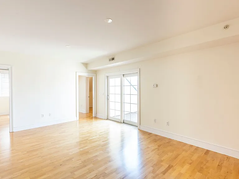 1001 Market St E #10 — Photo 13