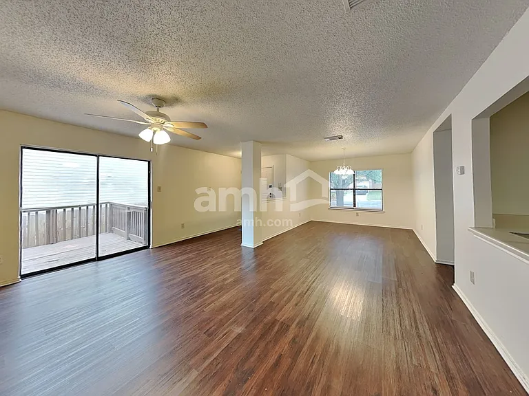 9506 Arcade Rdg — Photo 5