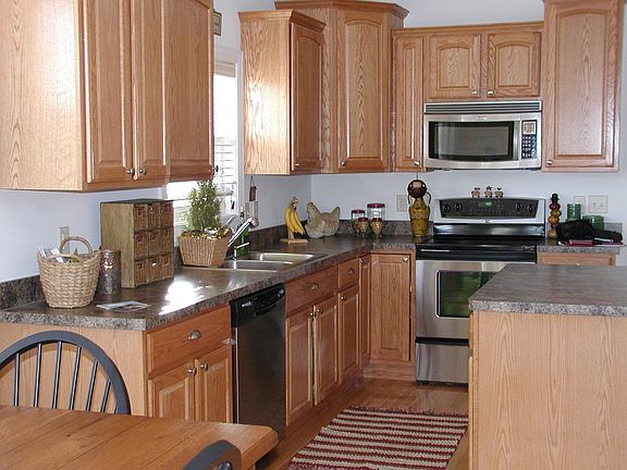 great eat in kitchen