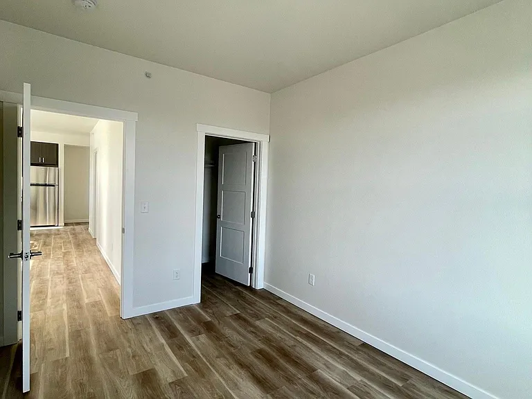 2520 N Regal St — Photo 16