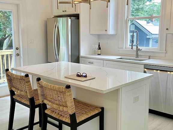 Eat in Kitchen