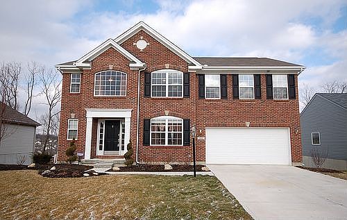 Beautiful Transitional Home!