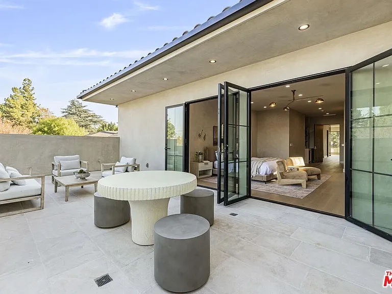 14273 Greenleaf St — Photo 39