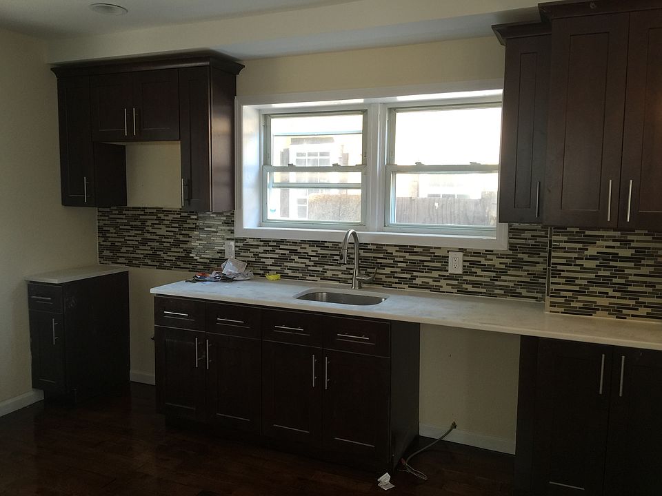 2nd image of 135-22 Coolidge Ave