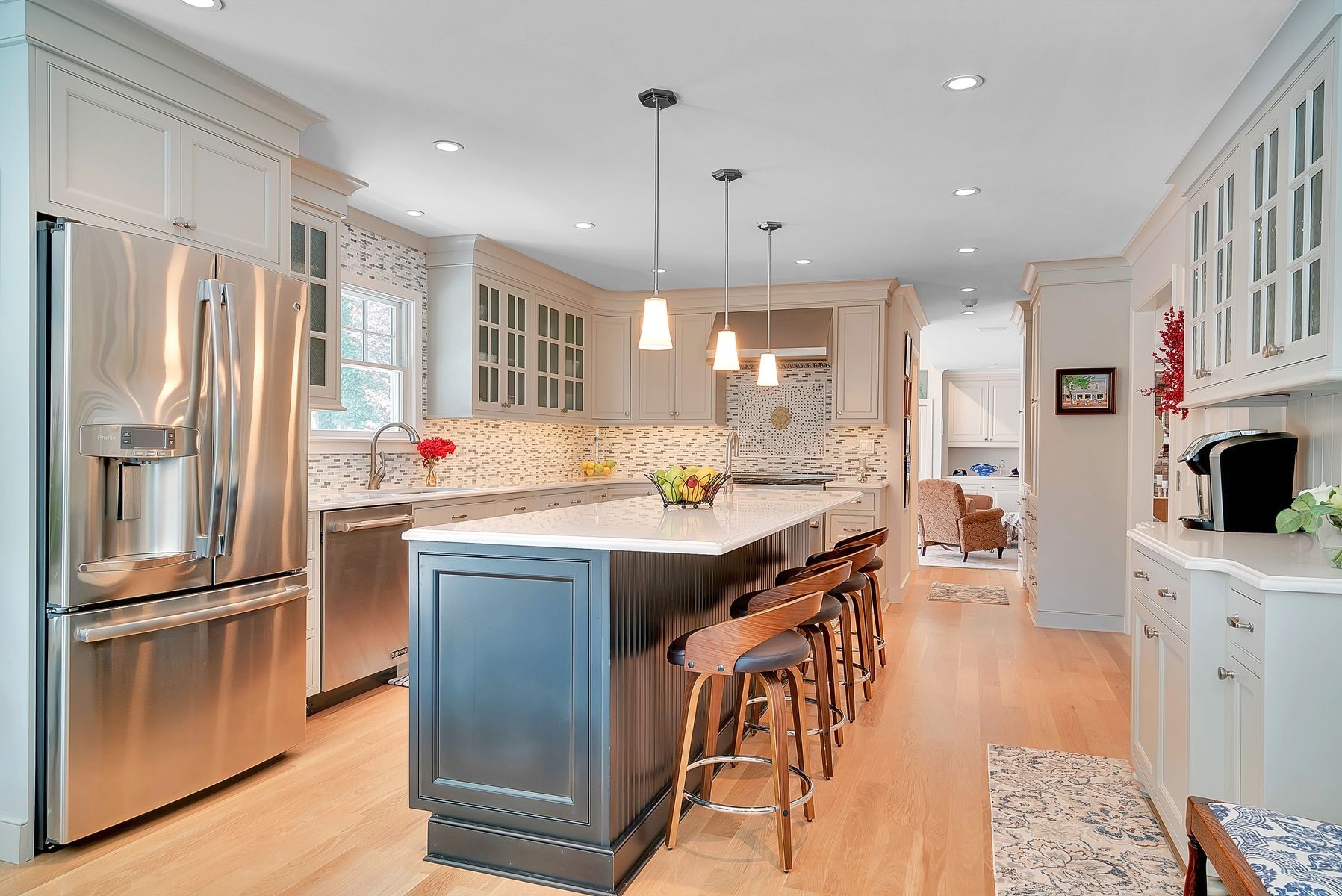 11 Stratton Square, East Hampton, NY 11937 Out East