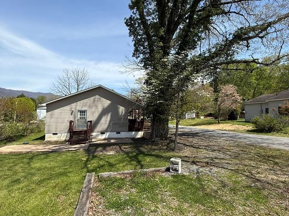 15 5th St, Andrews, NC 28901