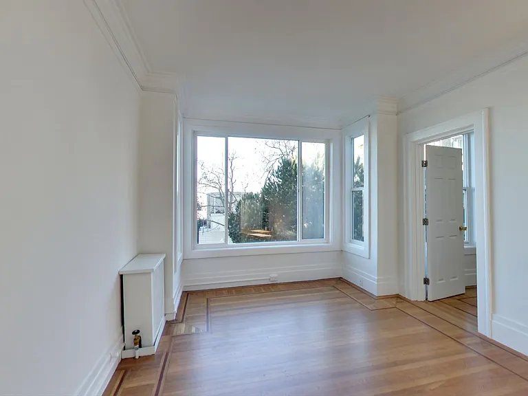 1111 Jones St #5 — Photo 2