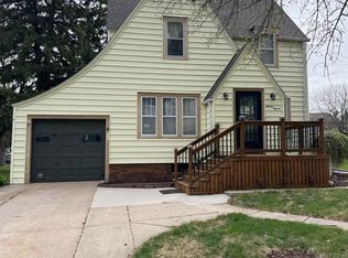 711 N Thomas Ave, Oakland, NE 68045