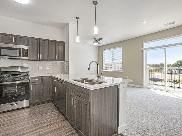 Meadowbrooke Apartment Homes — Photo 37