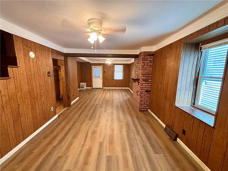 840 Constitution Dr — Photo 2
