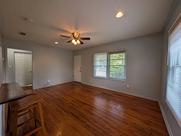 890 Josephine St — Photo 12