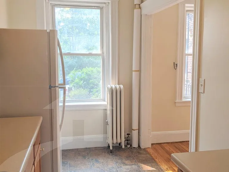 10 Agassiz St #7 — Photo 10