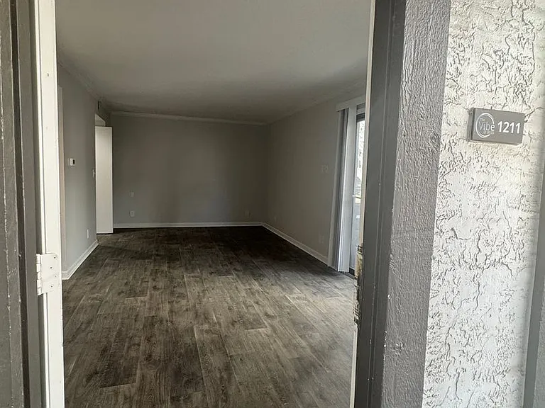 The Vibe at 8035 Apartments — Photo 44