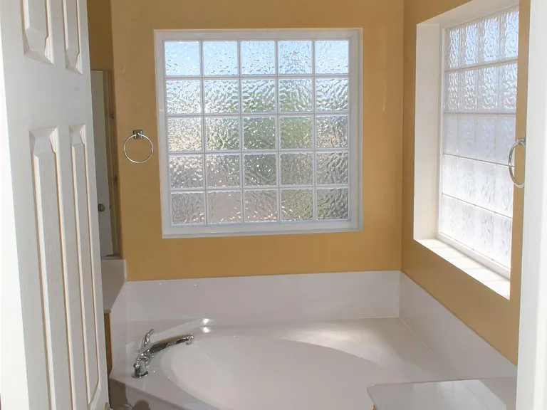 1506 S Pheasant Ln — Photo 24