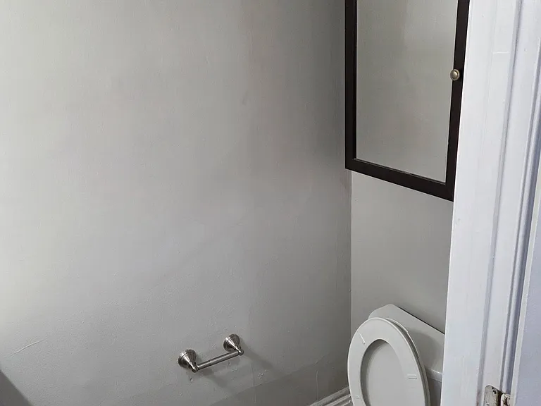 819 Pierce St — Photo 16