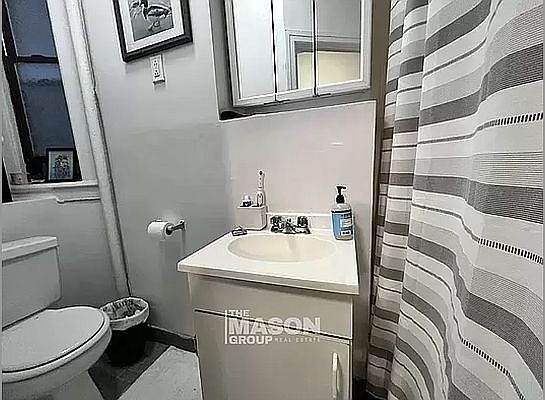 4th image of 529 E 81st St APT 3D