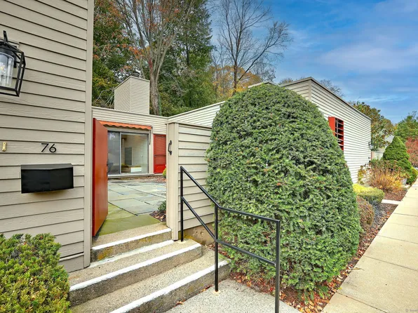 76 Charlton Hill Road #76, Hamden, CT 06518