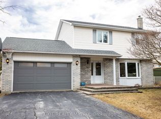 95 Castlebeau St, Russell, ON K0A1W1